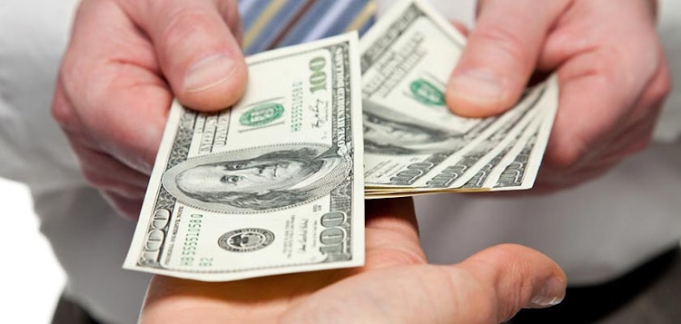 Người lao động có mức lương 10.3 triệu/tháng tại tpHCM