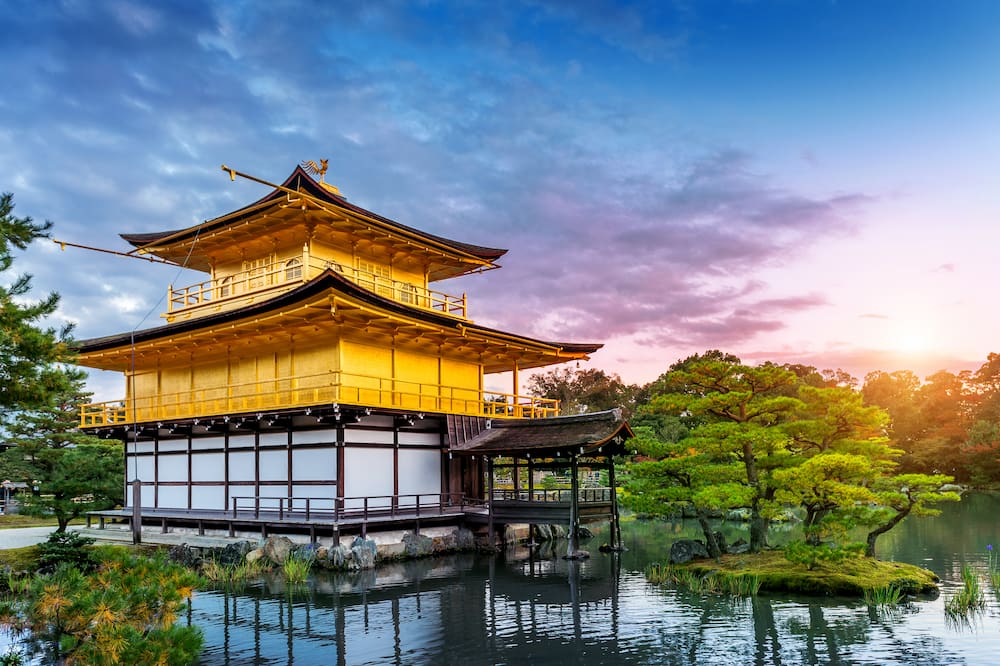 Kinkaku chính là sảnh đường bằng vàng của Kyoto