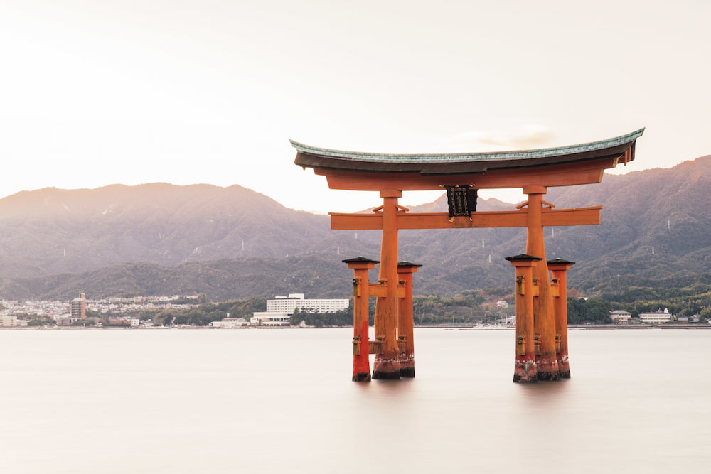 Cổng thiêng Itsukushima, Hirochima