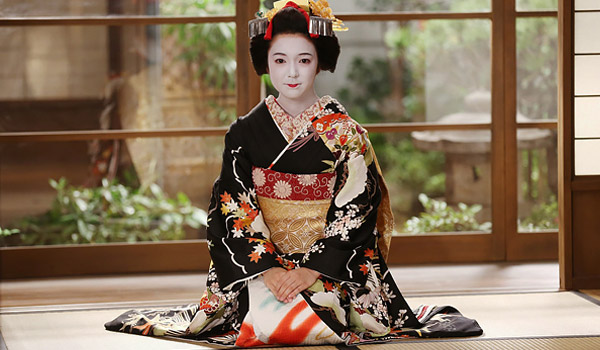 Tìm hiểu Văn hóa Nhật : Sự khác biệt giữa Kimono và Yukata